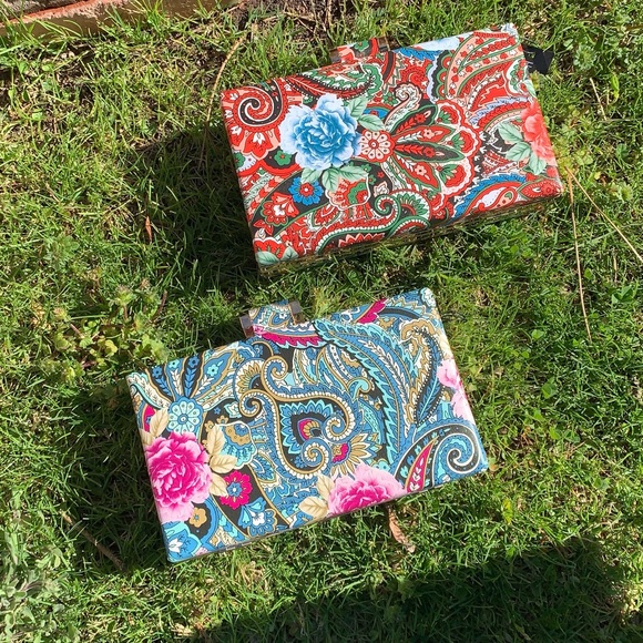 Red Paisley Clutch Handbag NWT - Picture 6 of 15